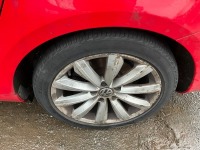 VOLKSWAGEN PASSAT BLUE MOTION TECH HIGHLINE 2.0 TDI ESTATE - 8