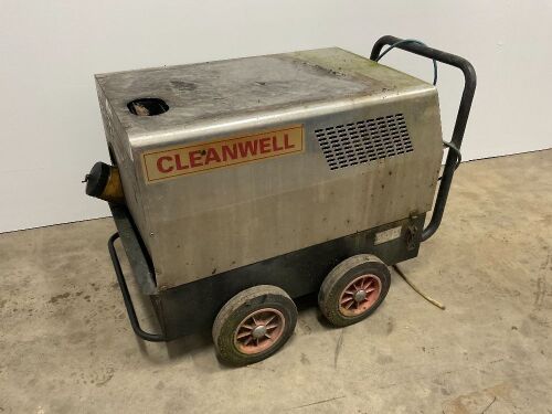 CLEANWELL 240v HOT & COLD POWER WASHER