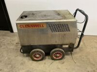 CLEANWELL 240v HOT & COLD POWER WASHER - 2