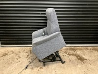 ELECTRIC RISER & RECLINER CHAIR - 11