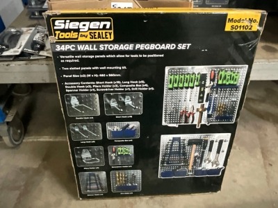 UNUSED SIEGEN 34 PIECE WALL STORAGE PEG BOARD