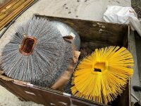 APPROX. 7.6ft NC LINK A SWEEP 700 HYDRAULIC ROAD BRUSH - 12