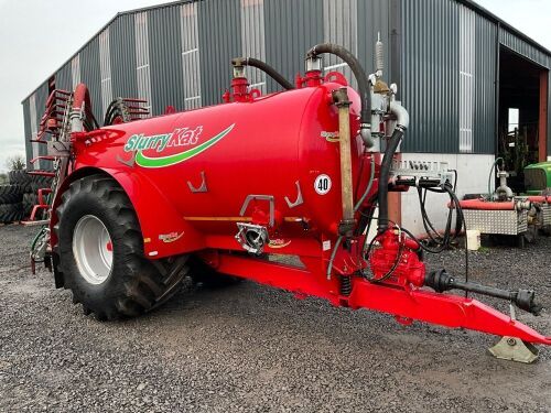 SLURRYKAT 2000 GALLON TANKER & DRIBBLE BAR