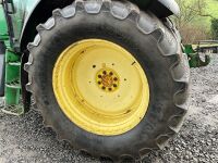 JOHN DEERE 6520 4WD TRACTOR - 18