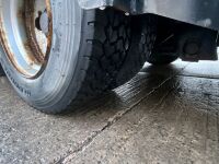 APPROX. 18.8ft x 8ft CHEIFTAIN 18 TON LOW LOADER ON AIR - 18