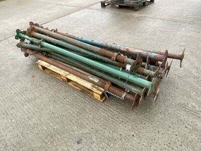 PALLET TO INC. APPROX. 17No. 2m ACRO PROPS