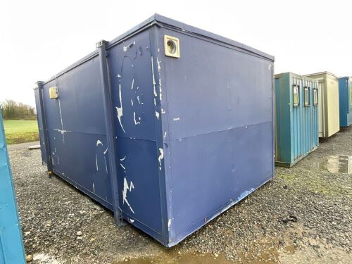 APPROX 20ft x 10ft STEEL CLAD OPEN PLAN DRYING ROOM