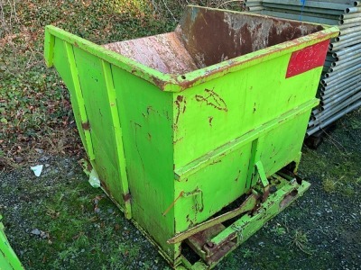 LARGE FORKLIFT TIPPING SKIP (K7585)