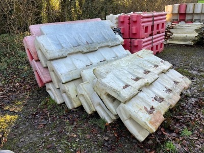APPROX. 10No. 2000mm PLASTIC JERSEY KERBS&nbsp;