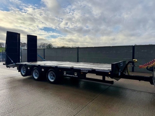 MCCAULEY 24ft TRI AXLE LOW LOADER