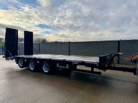 MCCAULEY 24ft TRI AXLE LOW LOADER