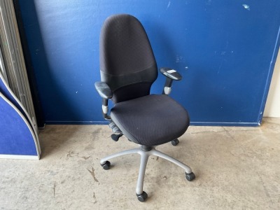 RH FORM OPERATORS CHAIR