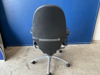 RH FORM OPERATORS CHAIR - 3