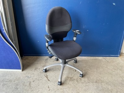 RH FORM OPERATORS CHAIR