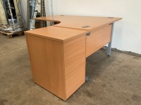 1600mm RIGHT HAND CORNER DESK & 3 DRAWER PEDESTAL - 4
