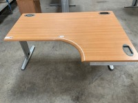 1600mm RIGHT HAND CORNER DESK & 3 DRAWER PEDESTAL - 2