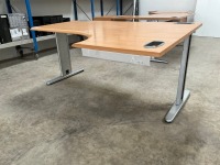 1600mm RIGHT HAND CORNER DESK & 3 DRAWER PEDESTAL - 3