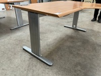 1600mm RIGHT HAND CORNER DESK & 3 DRAWER PEDESTAL - 5