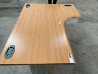 1600mm RIGHT HAND CORNER DESK & 3 DRAWER PEDESTAL - 6