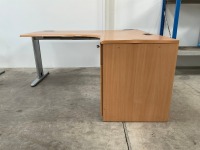 1600mm RIGHT HAND CORNER DESK & 3 DRAWER PEDESTAL - 5