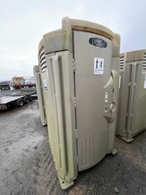 HIGH TECH II CHEMICAL PORTABLE TOILET