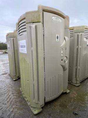 HIGH TECH II CHEMICAL PORTABLE TOILET