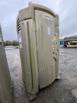 HIGH TECH II CHEMICAL PORTABLE TOILET