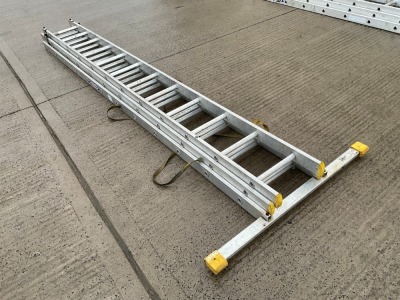 12 TREAD ALUMINIUM TRIPLE EXTENSION LADDER