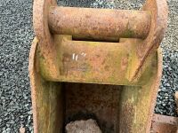 HITACHI ZX52U-3 5.2 TON MIDI DIGGER - 37