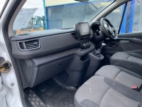 RENAULT TRAFIC SL28 BUSINESS+ SWB 2.0 BLUE DCI 130PS - 11