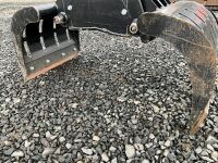 UNUSED MC CLEARY HYDRAULIC GRAB TO SUIT 5-8 TON EXCAVATOR - 8