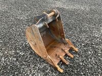 STRICKLAND APPROX. 22" TOOTHED DIGGING BUCKET TO SUIT 4-8 TON EXCAVATOR