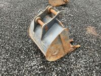 STRICKLAND APPROX. 22" TOOTHED DIGGING BUCKET TO SUIT 4-8 TON EXCAVATOR - 7