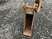 APPROX. 8" TOOTHLESS DIGGING BUCKET TO SUIT 4-8 TON EXCAVATOR - 2