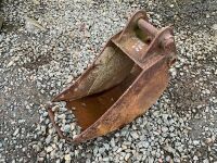 APPROX 11" TOOTHLESS DIGGING BUCKET TO SUIT 3-5 TON EXCAVATOR - 3