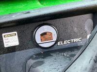 JOHN DEERE TE 4x2 GATOR BATTERY OPERATED UTILITY VEHICLE - 17