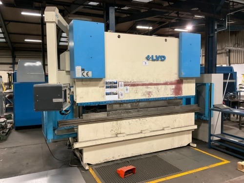LVD PPEB110/30 MNC95 3M 110TON 3 PHASE PRESSBRAKE