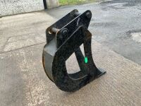 UNUSED TREVOR COLLINS TAPERED DRAINAGE BUCKET TO SUIT 8 TON MACHINE&nbsp; - 7