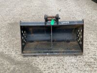 APPROX. 2ft UNUSED JCB SHUGH BUCKET TO SUIT 3 TON MACHINE - 2