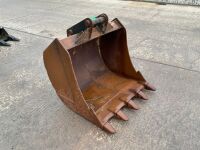 APPROX. 3ft TOOTHED DIGGING BUCKET TO SUIT 8 TON MACHINE&nbsp;