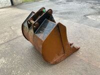 APPROX. 3ft TOOTHED DIGGING BUCKET TO SUIT 8 TON MACHINE&nbsp; - 7