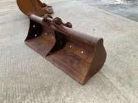 APPROX. 5ft SHUGH BUCKET TO SUIT 6 TON MACHINE - 3