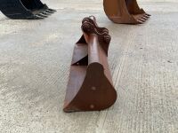 APPROX. 5ft SHUGH BUCKET TO SUIT 6 TON MACHINE - 4