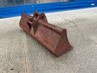 APPROX. 5ft SHUGH BUCKET TO SUIT 6 TON MACHINE - 7