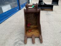 APPROX. 2ft TOOTHED DIGGING BUCKET TO SUIT 13 TON MACHINE - 2