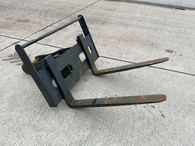 UNUSED TREVOR COLLINS ADJUSTABLE PALLET FORKS TO SUIT 13-20 TON MACHINE
