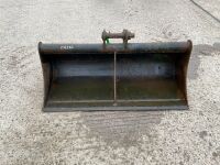 APPROX. 2.6ft UNUSED SHUGH BUCKET TO SUIT 1 TON MICRO DIGGER&nbsp; - 2