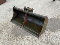 APPROX. 2.6ft UNUSED SHUGH BUCKET TO SUIT 1 TON MICRO DIGGER&nbsp; - 3