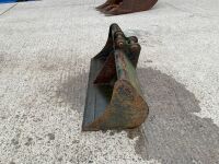 APPROX. 2.6ft UNUSED SHUGH BUCKET TO SUIT 1 TON MICRO DIGGER&nbsp; - 4