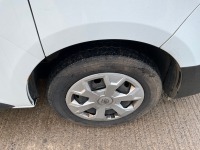 RENAULT TRAFIC SL28 BUSINESS+ SWB 2.0 BLUE DCI 130PS - 20